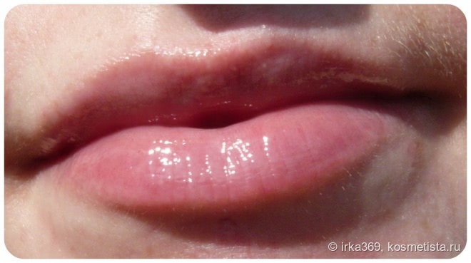 Весенняя новинка Gosh Copenhagen Lip Oil - Масло для губ в оттенке 04 Rasberry