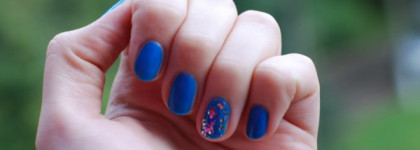 Golden Rose #241 и Essence Nail Art Special Effect Topper #02