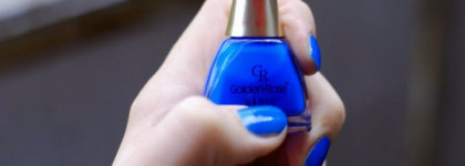 Golden Rose #241 и Essence Nail Art Special Effect Topper #02