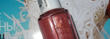 Всеми любимая фирма Essie и лак в оттенке All Tied Up (№218A)