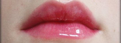 Блеск для губ Lumene Wild Rose Lip Gloss 1