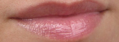 Блеск для губ Chanel levres scintillantes glossimer 146 и Chanel brillant lumiere fluorescent lip shine 66