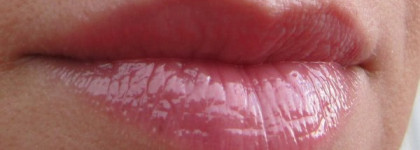 Блески для губ от Rimmel