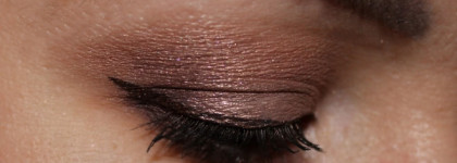 Тени  с аппликатором. NYX lingerie eye tint и  H&M Fluid hues eye colour
