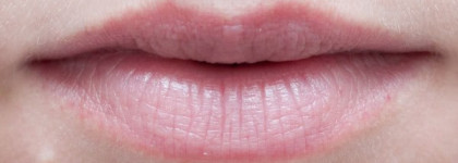 Chanel  - бренд, который не нуждается в представлении. Chanel Rouge Allure Extrait De Gloss №51 (Insouciance) & №56 (Imaginaire)