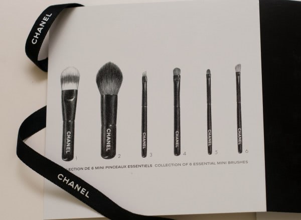 Chanel Les Minis de Chanel, collection of 6 essential mini brushes - набор кистей