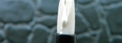 Мой первый хайлайтер Givenchy Mister Bright Touch of Light Pen оттенок 73 Moon Light