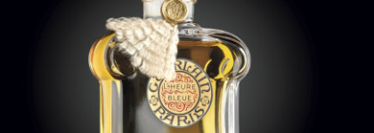 Guerlain La petite Robe Noire Deliciously Shiny Lip Colour #040 Coral