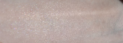 Essence Prismatic Rainbow Glow Highlighter хороший, но скучный