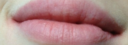 Дуэт помады ArtDeco Perfect Color Lipstick № 03 (Poppy Red) и блеска для губ Divage Vinyl Gloss № 3221