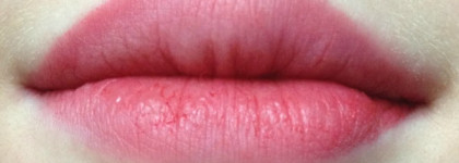 Ужасно прекрасная MAC Lipstick Matte Russian Red