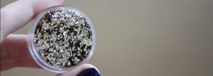 Немного праздника летом. Max Factor Glossfinity# Royal Blue + золотые блестки