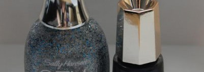 Маникюр с лаками Mavala (Denim Blue 178) и Sally Hansen Gem Crush (Showgirl Chic 01)