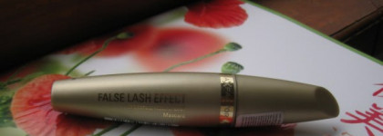 Удачные пробы: тушь для ресниц Max Factor False Lash Effect Full Lashes Natural Look Mascara