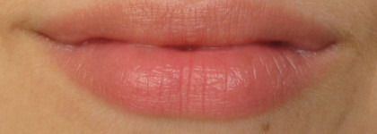 Essence lipstick 52 in the nude