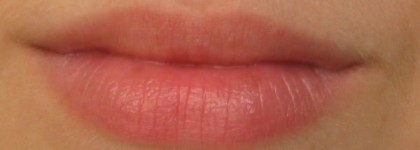 Essence lipstick 52 in the nude