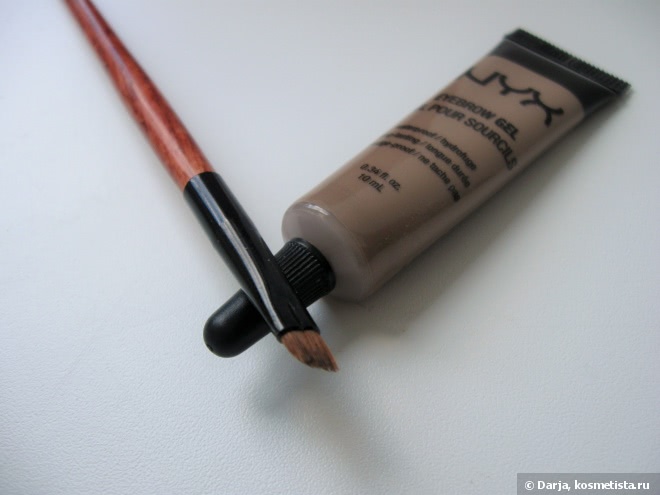 Nyx Eyebrow Gel в оттенке EBG 01 blonde