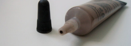 Nyx Eyebrow Gel в оттенке EBG 01 blonde