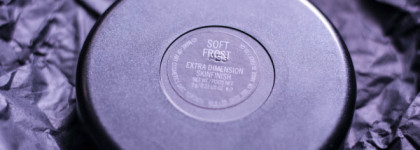 MAC Extra Dimension Skinfinish “Soft Frost”