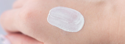 Clarins UV PLUS [5P] Anti-Pollution SPF 50 Translucent Увлажняющий защитный флюид-экран для лица (бесцветный). Тест на гиперчувствительной коже