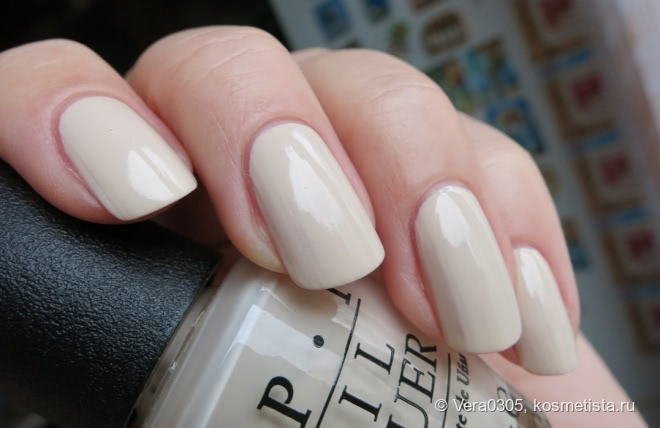 OPI E82 - My Vampire Is Buff