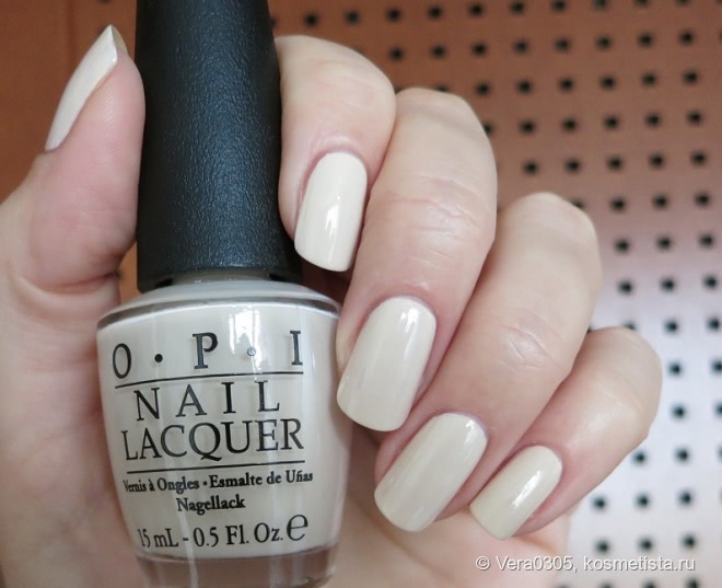 OPI E82 - My Vampire Is Buff