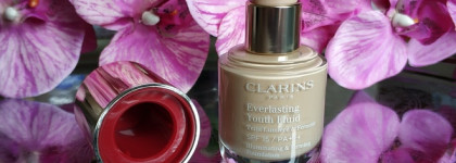 Clarins Everlasting Youth Fluid 105 nude & Joli Rouge Lacquer 762L pop pink