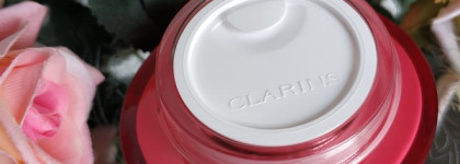 Clarins Super Restorative Rose Radiance Cream - молодость и сияние возрастной кожи