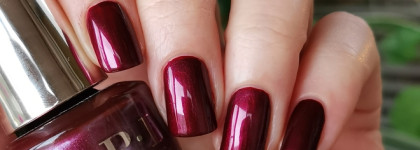 OPI Infinite Shine2 HR M39 Dressed to the Wines