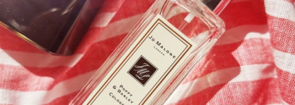 Красные цветы в парфюмерии