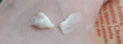 Clarins Hydrating Gentle Foaming Cleanser и Hydrating Toning Lotion - очищающий дуэт для нормальной и сухой кожи