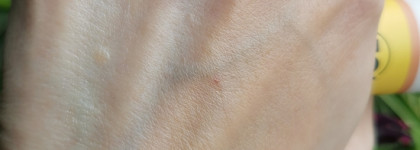 Garnier Vitamin C Daily UV Fluid SPF 50 - Glow & Invisible