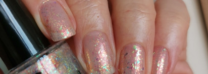 Grattol You My Peach - сверкающий персик на ногтях