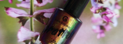 Grattol Molten Earth - зимняя черешня на ногтях