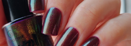 Grattol Molten Earth - зимняя черешня на ногтях