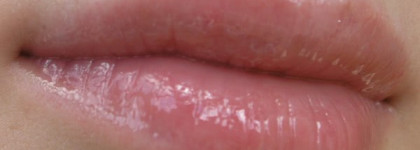 Бюджетные блески для губ: хорошо или плохо?