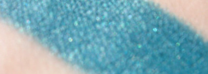 Погружаясь в морскую пучину с El Corazon waterproof eyeliner pencil № 132 Biscay Gulf