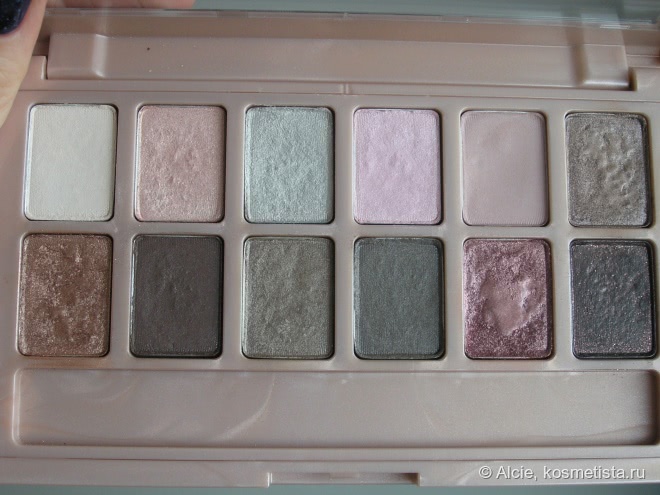 Maybelline New York The blushed Nudes