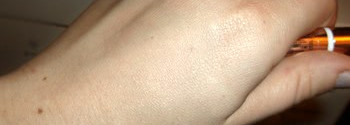 Хайлайтер-консилер Lumi Magique Highlighter в оттенке №1 light от L'oreal