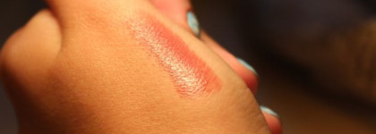 Artdeco High Performance Lips №469 и  LOreal Color Riche Serum №101