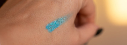 Ясное небо в карандаше Note smokey eye pencil в оттенке 05