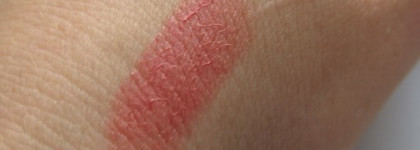 Галапагоссы с Chanel  Aqualumiere 101 Galapagos brilliant a levries lipshine