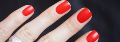 Illamasqua nail varnish "Aorta"