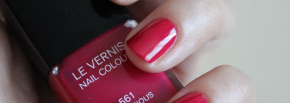 Chanel Le Vernis 561 Suspicious