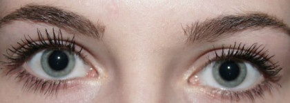 Тушь Maybelline Rocket Volume Express (черная), реабилитировавшая эту марку в моих глазах