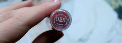 Зверски стойкие помады Revlon ColorStay Ultimate Suede Lipstick (025 Socialite, 085 Trendsetter, 035 Blackstage)