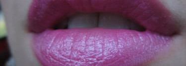 И нравится, и колется...две обновки от Catrice - губная помада Ultimate Colour Lipstick в оттенках  #190 The Nuder The Better и #200 More Is More