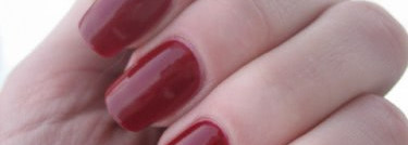 Классика жанра: благородный бордовый лак для ногтей El Corazon Express Effect # 57