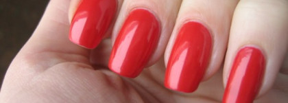Леди в красном: лак для ногтей El Corazon Charm and beauty #865