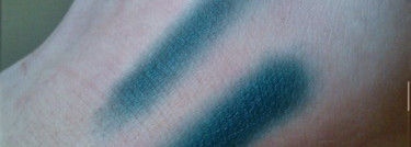 Настоящий изумруд: тени для век Yves Rocher Intense Color Single Eyeshadow #63 Vert Empire